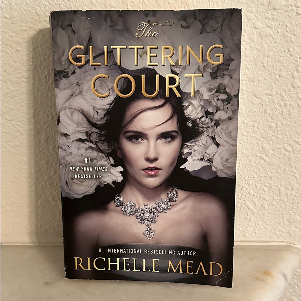 The Glittering Court by Richelle Mead